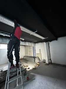 Uchycení kabelového žlabu silnoproudu - KB Příbram