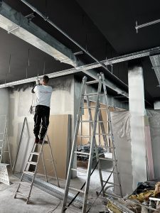 Uchycení a větvení kabelového žlabu silnoproudu - KB Příbram